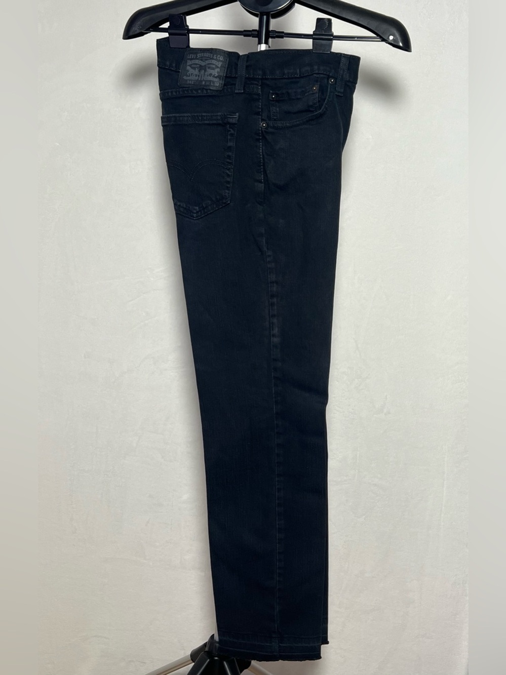 LEVI’S 541 Black Washed Uncuffed Raw Frayed Hem Denim Jeans - 32 x 30